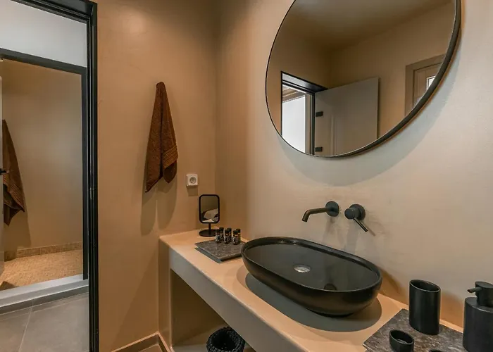 Living Moments Amersa Mesaria